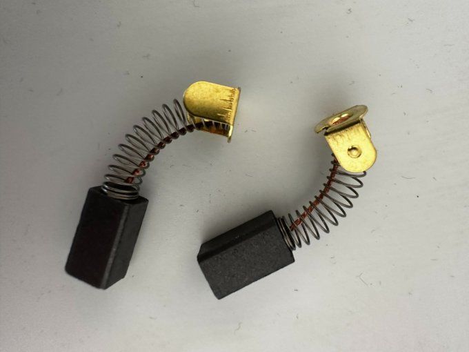 Charbon de remplacement pour moteur Dasin sk300